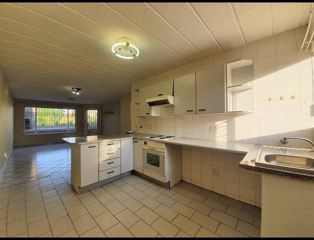 2 BEDROOM APARTMENT FOR SALE IN PRESIDENT PARK
